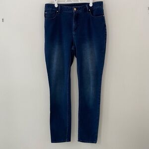 Zenergy by Chico's | Medium Wash Knit Denim Slim Leg Bottoms Chico Size 1/US 8